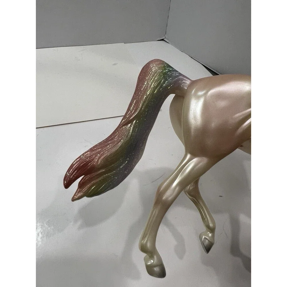 Breyer Skyler Classic Unicorn Rainbow Glitter Shimmer Pearlescent Horse Vintage